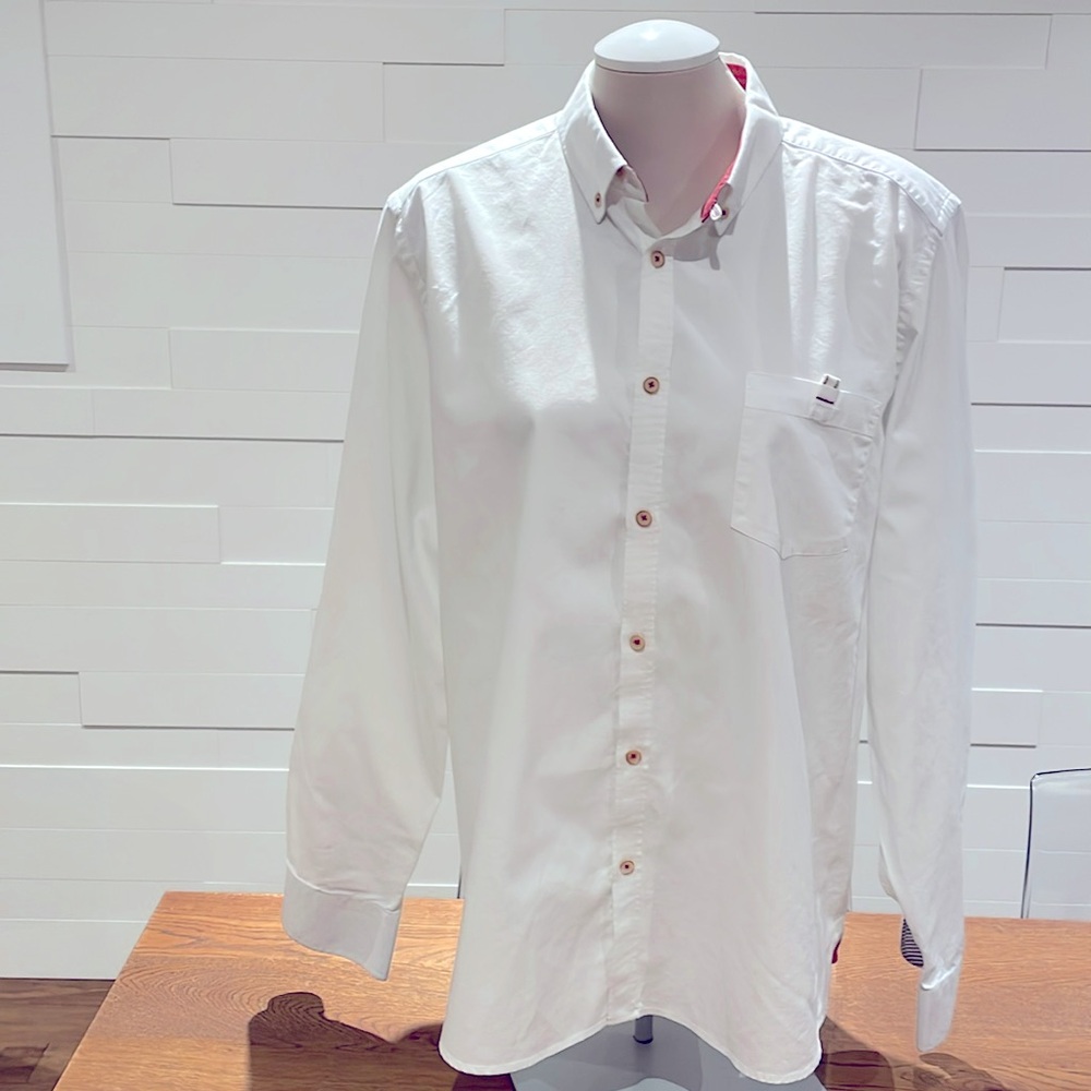 2XL Ted Baker London Woman’s Button Down Dress Shirt - White with red accents
